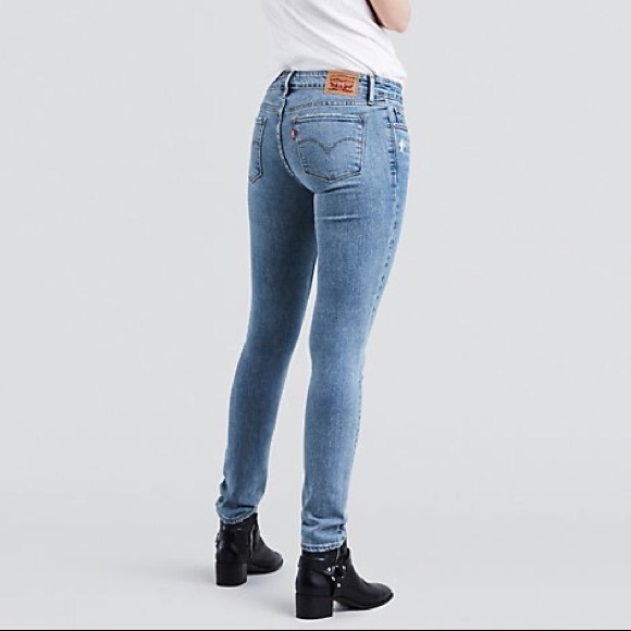 Levi’s Distressed 711 Skinny Jeans Mid-Rise Medium Blue Wash Denim - Picture 2 of 15